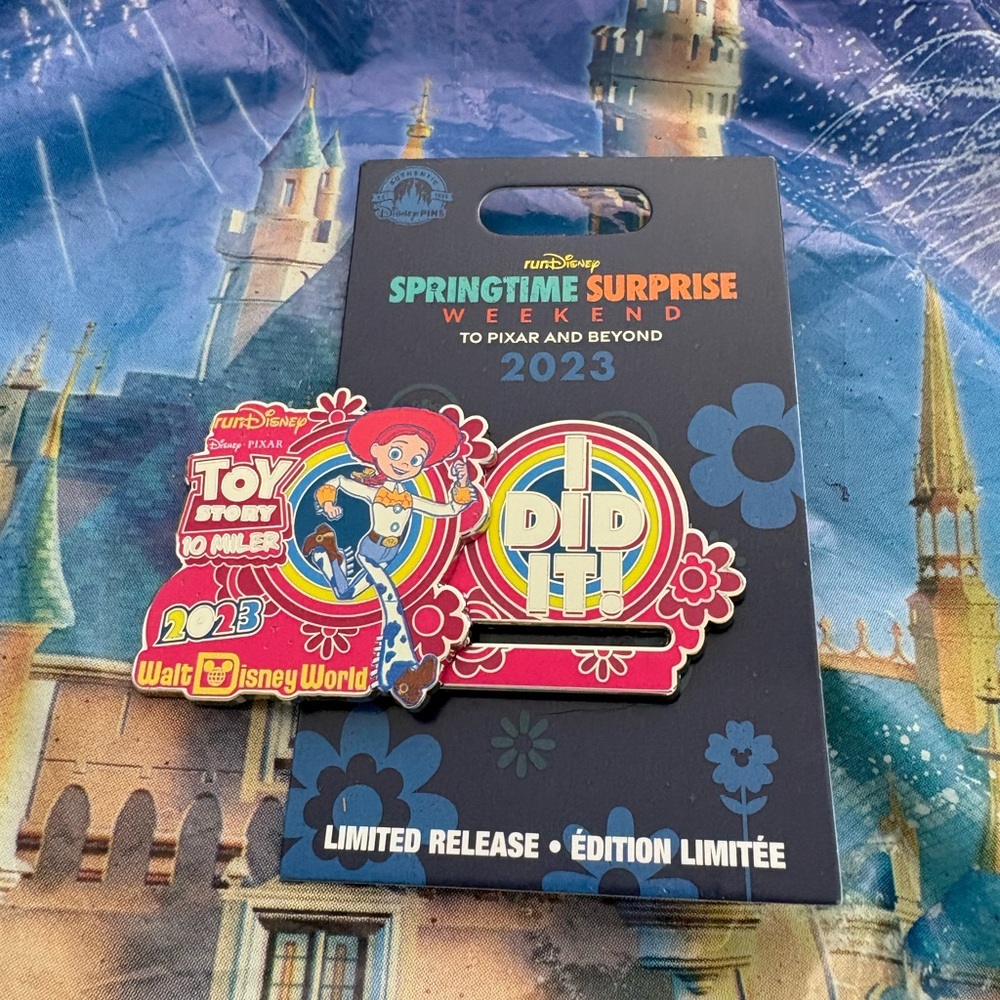 runDisney Springtime Surprise 10 mile pin new